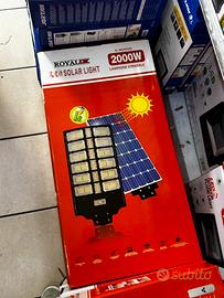 FARO LED LAMPIONE STRADALE 2000W SOLARE SENSORE