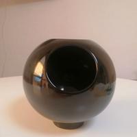 Vaso di design a sfera A+Co design. Made in Italy