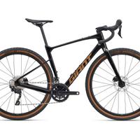 Giant Revolt Advanced 3 (PRE-ORDINE)