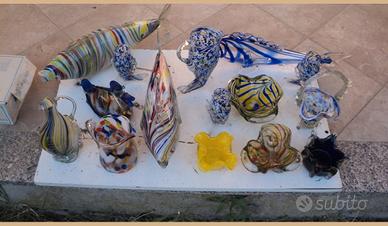 Pesci e altri oggetti in vetro di murano