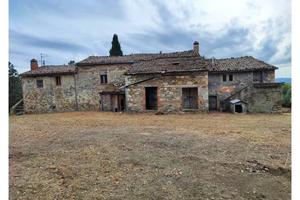 Immobile di 1848 m² con più di 5 locali a Magione