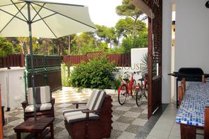 San cataldo villetta 2oo m dal mare giardino