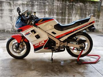 vfr 750 rc24 interceptor