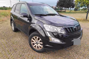 Mahindra  XUV 500