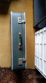 Valigia vintage verde cm66x41x17 a 25€