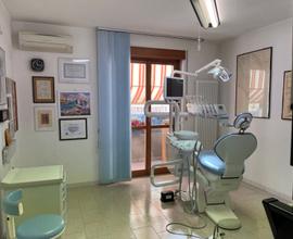 Vendesi studio dentistico