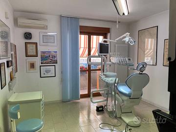 Vendesi studio dentistico