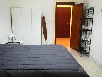 STANZA arredata per una persona a lungo termine