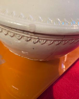 Vaso con coperchio