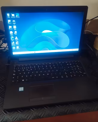 Portatile I7 6500U - 8gb ram ddr4 - ssd 240gb -W11