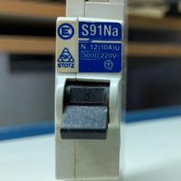 Materiale Bticino serie Matix + 2 magnetotermici