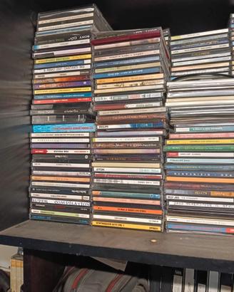 Centinaia di cd musicali vari generi