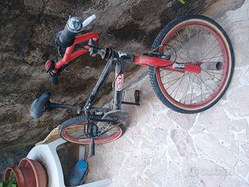 bici  per  bambino    credo  10    12  anni