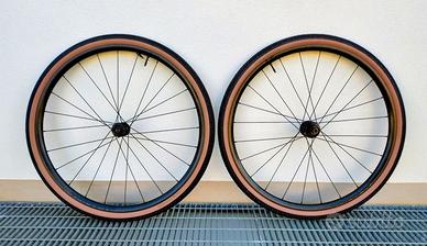 Ruote tubless gravel Bontrager + copertoni NUOVE