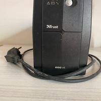 UPS Trust 600VA – non funzionante / per ricambi