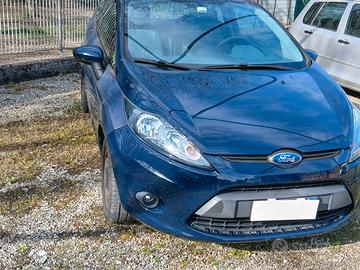 FORD  FIESTA  1.2cc. benz. Automatica!