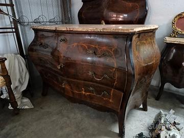 Camera da letto vintage intarsiata