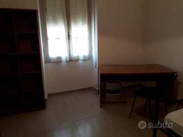 Via Matteotti camera in appartamento condiviso