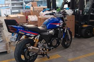  Yamaha XJR 1300