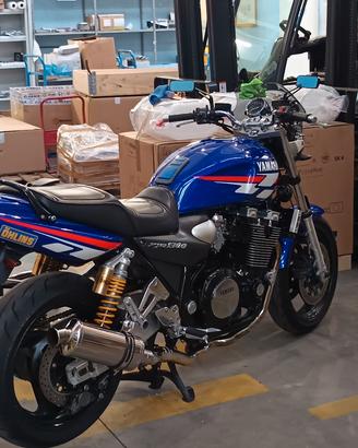  Yamaha XJR 1300