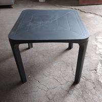  tavoli in plastica 