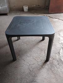  tavoli in plastica 
