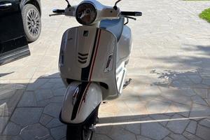 Piaggio Vespa 300 GTS 2017
