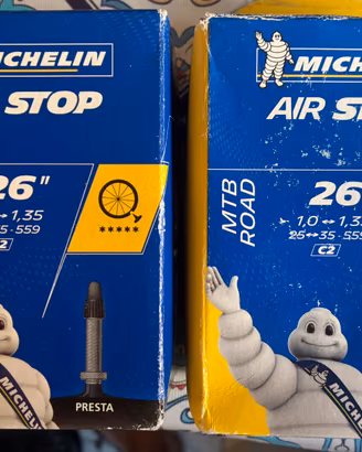 2 scatole CAMERA D'ARIA MICHELIN 26 x 1,50-2,50"