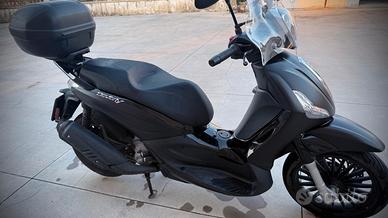 Beverly 300 