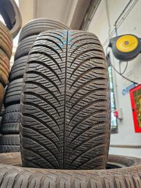 215 55 R 17 94V M+S 4s Goodyear Vector gen - 2 VIT