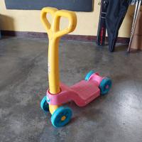 Monopattino a 4 ruote