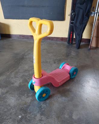 Monopattino a 4 ruote