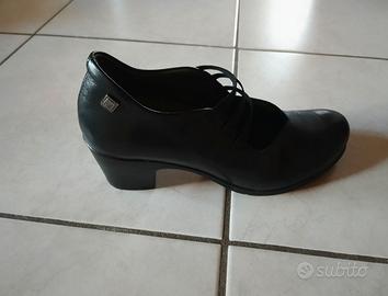 Scarpe donna mod. Mary Jane in pelle