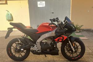 Aprilia Tuono 125