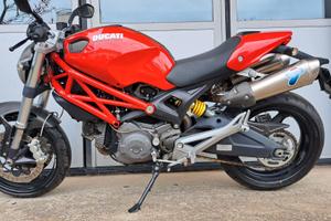 Ducati monster 696