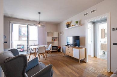 Appartamento di 61 m² con 2 locali e box auto a Mi