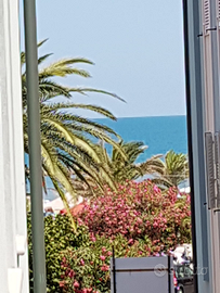 A 30 MT MARE Posti 4 e SERV.SPIAGGIA