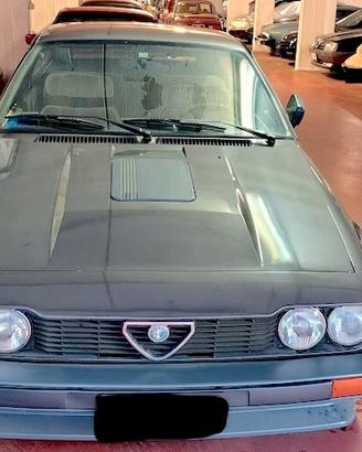 Alfa Romeo Alfetta gtv 2500 v6