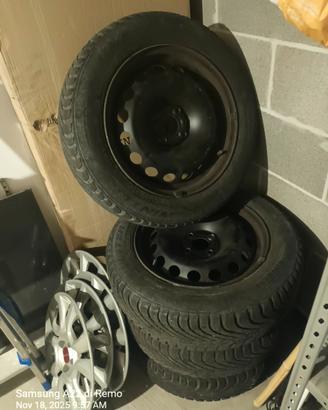 Cerchi con gomme termiche 175.65.15