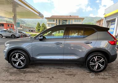 Volvo XC40 T3  R-DESIGN