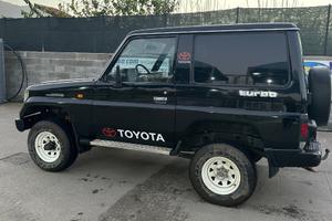 TOYOTA LAND CRUISER KZJ70 3.0