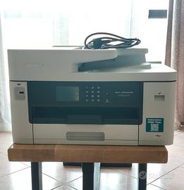 Stampante a colori multifunzione Brother