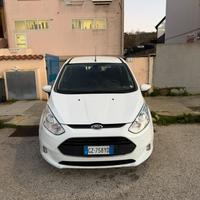 Ford B-Max anche per neopatentati