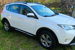 Toyota RAV4 2015