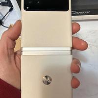 Motorola z40 flip
