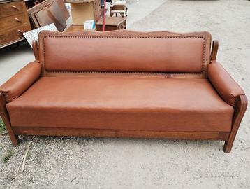 Divano in legno