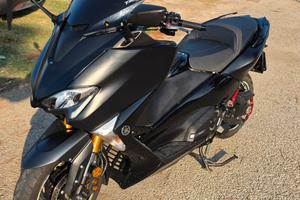 Yamaha TMAX 530 SX cupolino sport