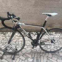 FRW Hunters Hill (Ultegra 10v)