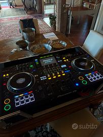 Piooner Xdj xz + magma case + decksaver etc.