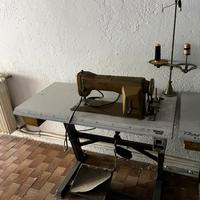 Macchina da cucire industriale Necchi linea piana